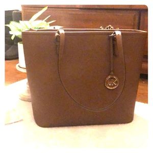 PERFECT CONDITION!!!! Authentic MK Bag